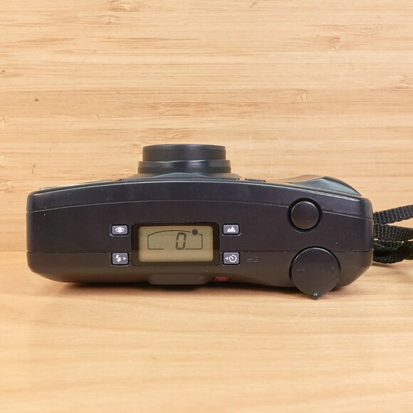 Vintage Pentax Espio 70: 35mm Point and Shoot Film Camera - Picture 5 of 9